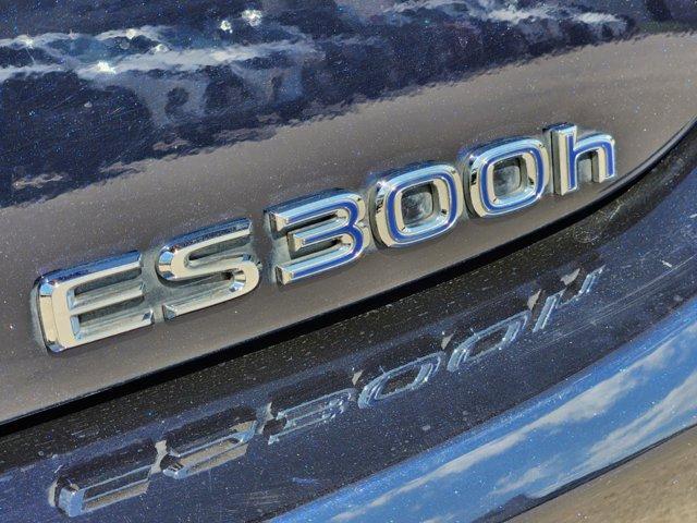 used 2021 Lexus ES 300h car, priced at $30,440