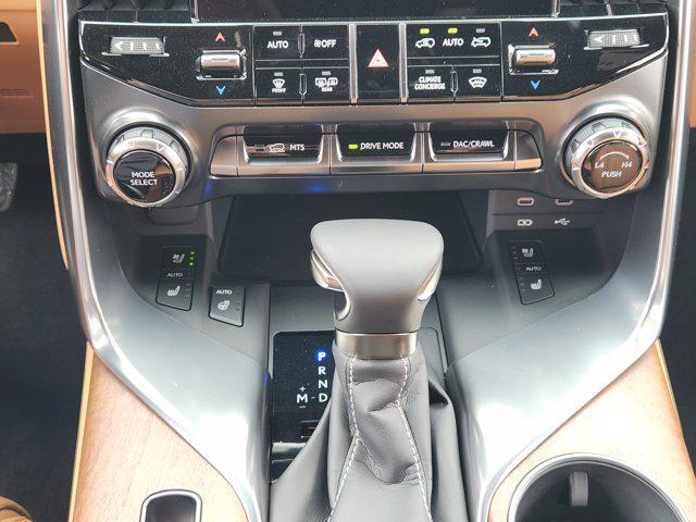 new 2025 Lexus LX 600 car
