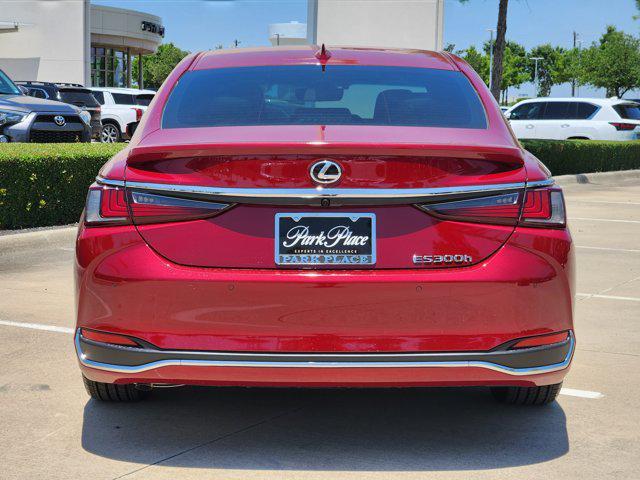 new 2025 Lexus ES 300h car