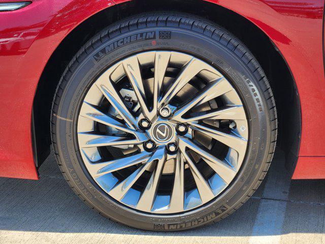new 2025 Lexus ES 300h car