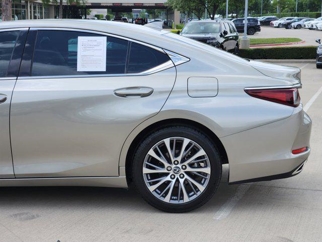 used 2021 Lexus ES 350 car, priced at $35,900