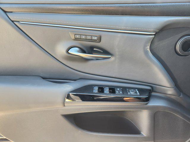 new 2025 Lexus ES 350 car, priced at $50,529