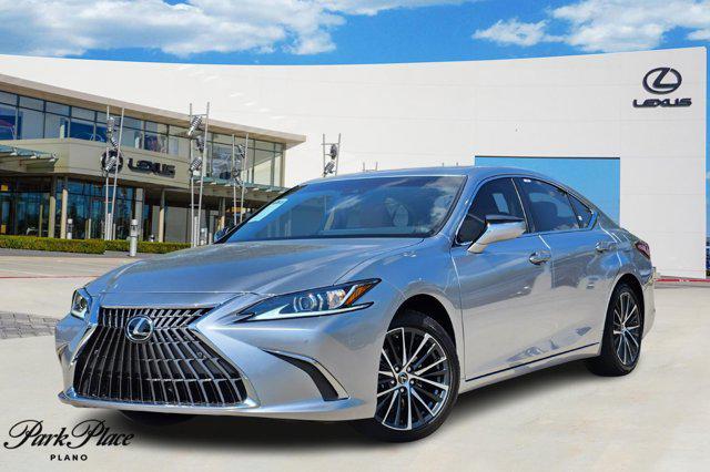 new 2025 Lexus ES 300h car, priced at $51,254