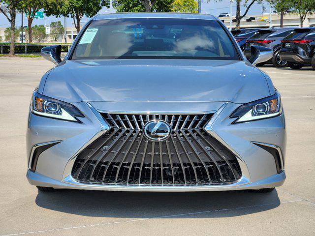 new 2025 Lexus ES 300h car, priced at $51,254