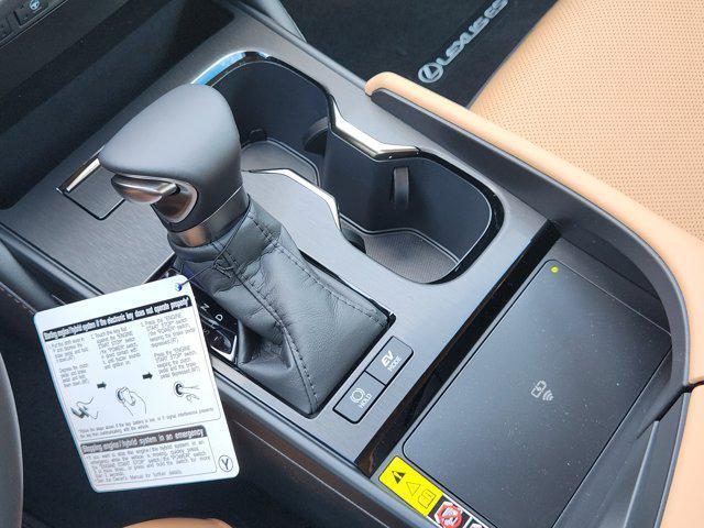 new 2025 Lexus ES 300h car, priced at $51,254
