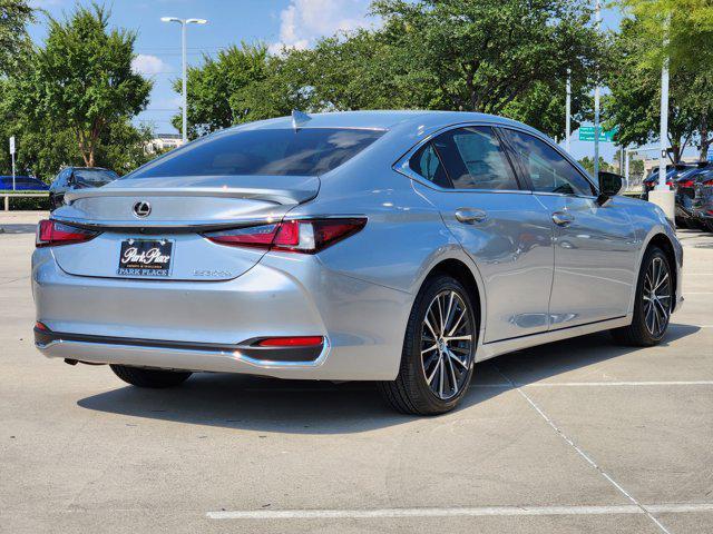new 2025 Lexus ES 300h car, priced at $51,254