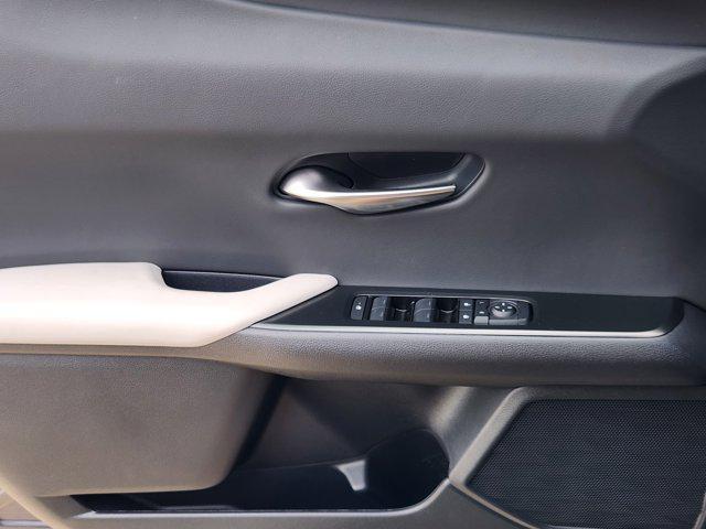 new 2025 Lexus UX 300h car