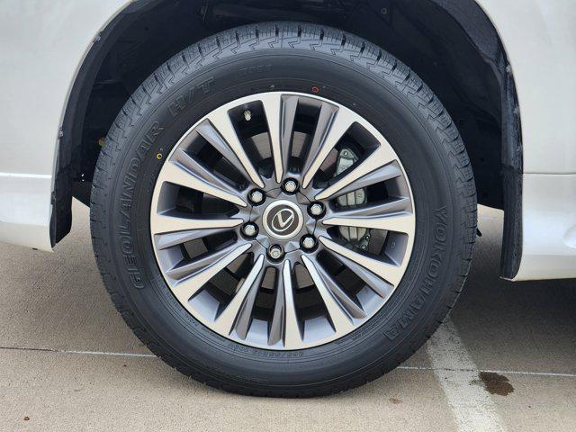 used 2022 Lexus GX 460 car, priced at $57,900