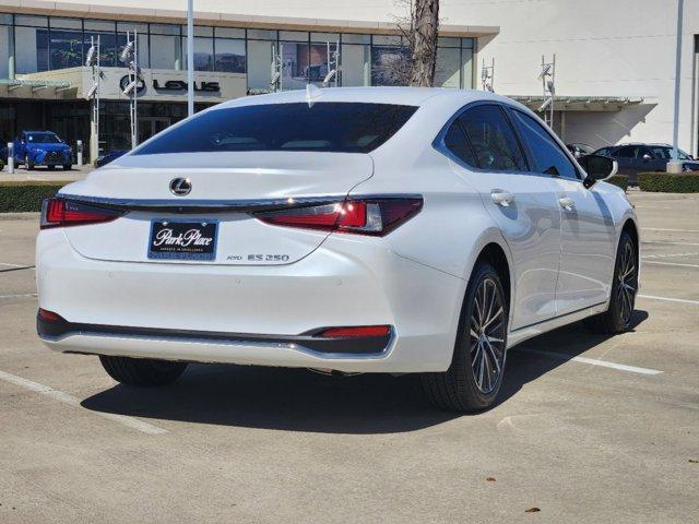 new 2025 Lexus ES 250 car, priced at $48,564