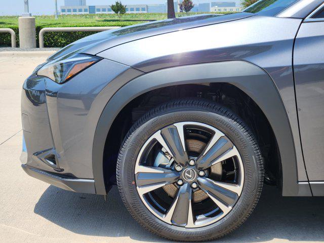 new 2025 Lexus UX 300h car, priced at $40,159