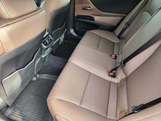 new 2025 Lexus ES 350 car, priced at $50,115