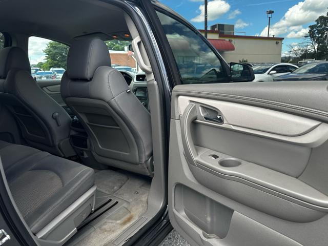 used 2014 Chevrolet Traverse car, priced at $5,995