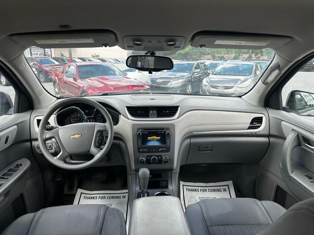 used 2014 Chevrolet Traverse car, priced at $5,995