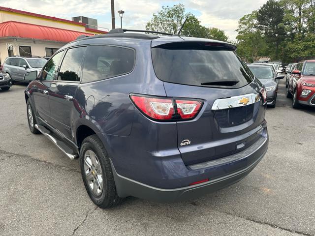 used 2014 Chevrolet Traverse car, priced at $7,995