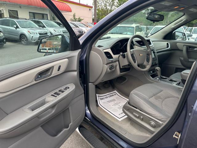 used 2014 Chevrolet Traverse car, priced at $7,995