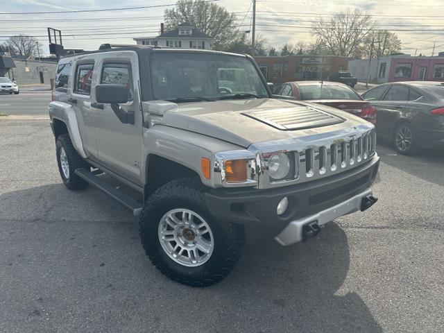 used 2008 Hummer H3 car, priced at $10,995
