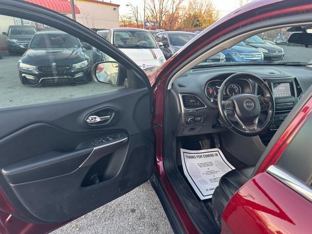 used 2019 Jeep Cherokee car, priced at $10,995
