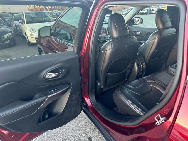 used 2019 Jeep Cherokee car, priced at $10,995