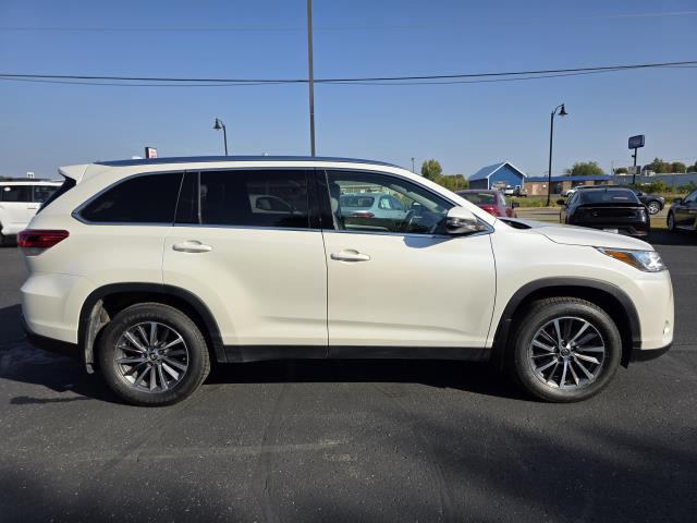 used 2019 Toyota Highlander car, priced at $25,495