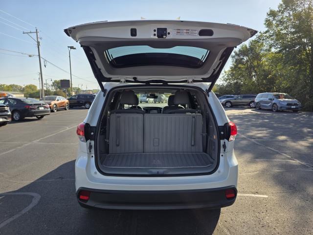 used 2019 Toyota Highlander car, priced at $25,495