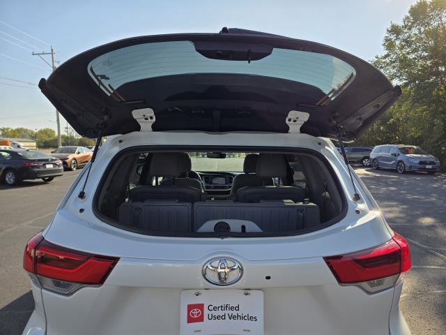 used 2019 Toyota Highlander car, priced at $25,495