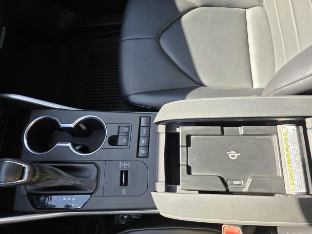 used 2021 Toyota Highlander Hybrid car, priced at $37,995