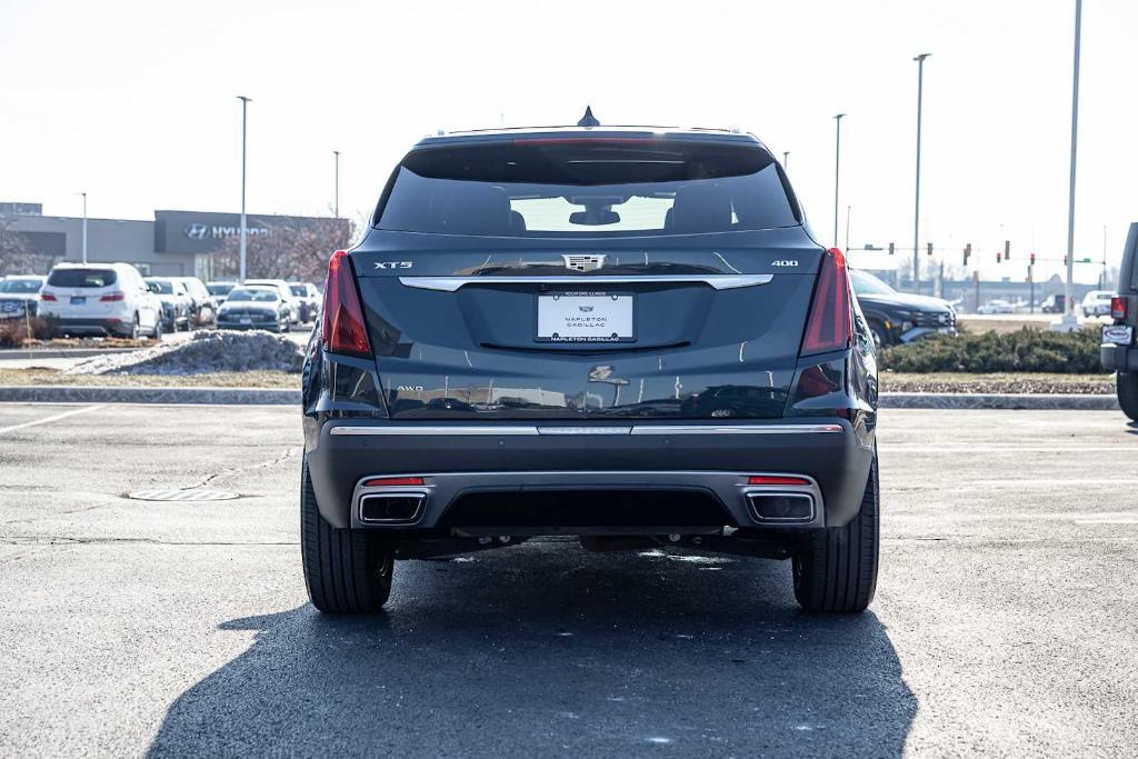 used 2022 Cadillac XT5 car, priced at $35,996