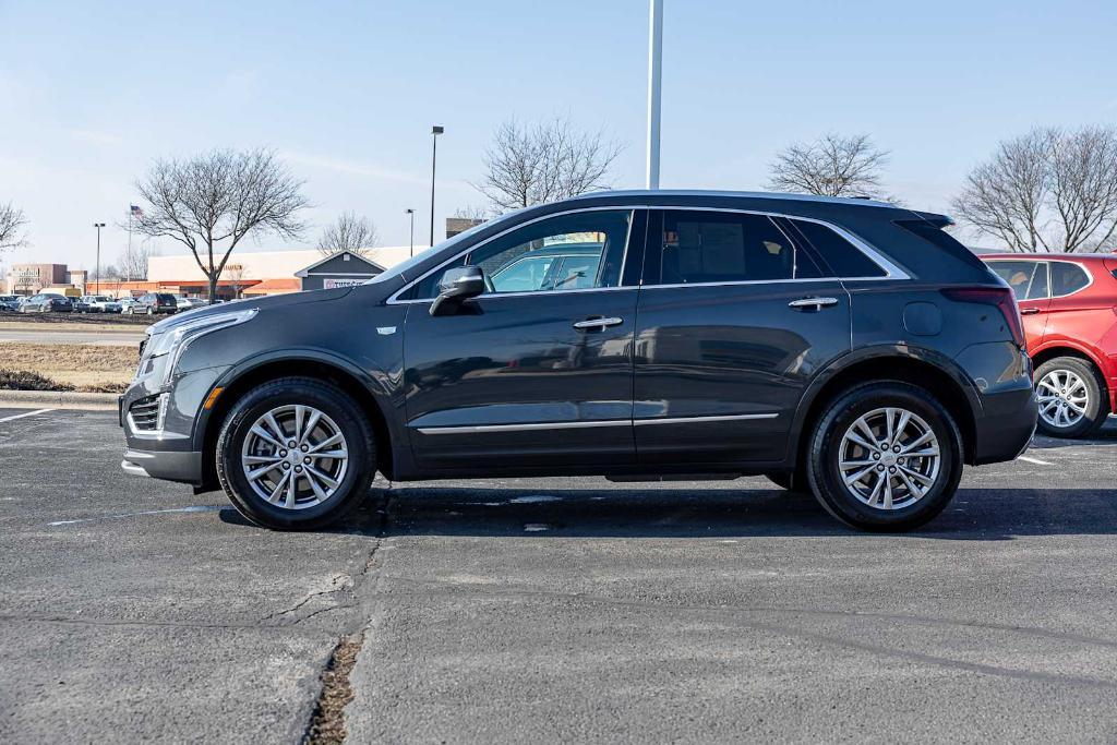 used 2022 Cadillac XT5 car, priced at $35,996