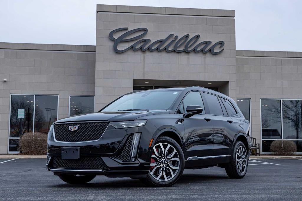 used 2023 Cadillac XT6 car, priced at $43,992