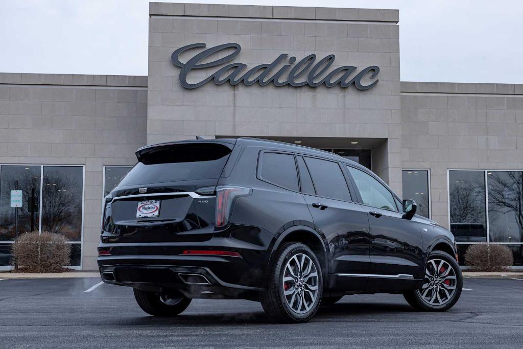 used 2023 Cadillac XT6 car, priced at $43,992