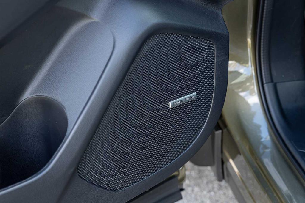 new 2025 Subaru Ascent car, priced at $55,923