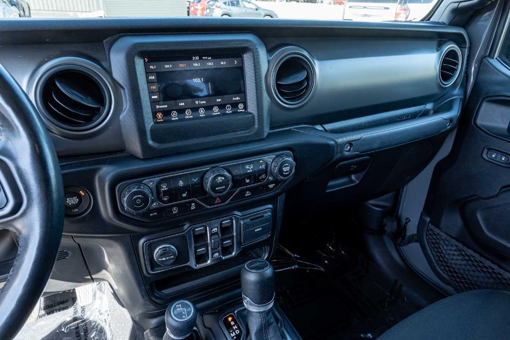 used 2022 Jeep Gladiator car, priced at $27,992