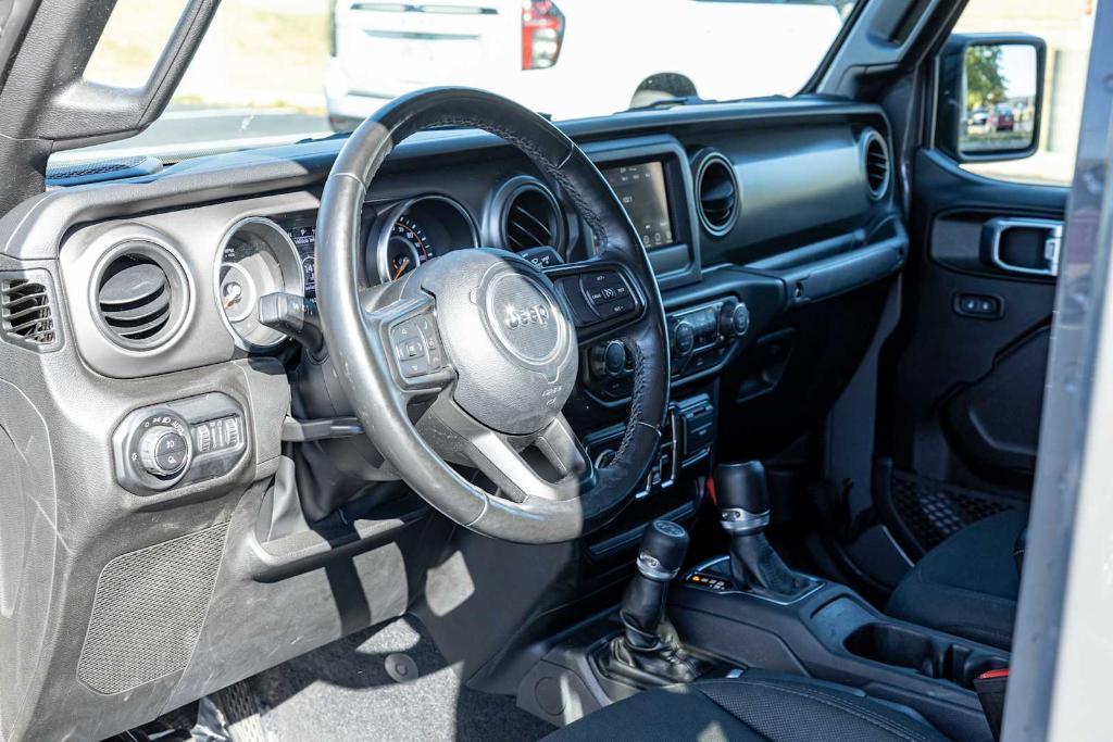 used 2022 Jeep Gladiator car, priced at $27,992