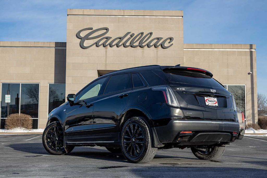 used 2021 Cadillac XT5 car, priced at $32,492