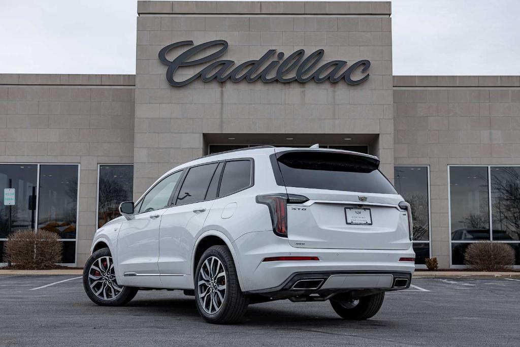 used 2023 Cadillac XT6 car, priced at $40,492