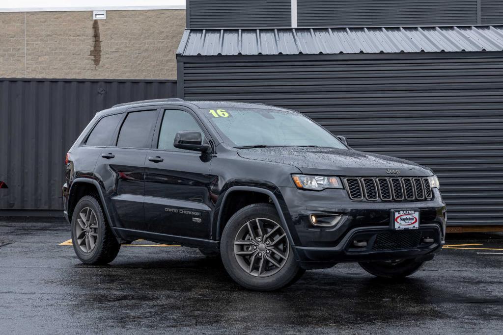 used 2016 Jeep Grand Cherokee car, priced at $16,499