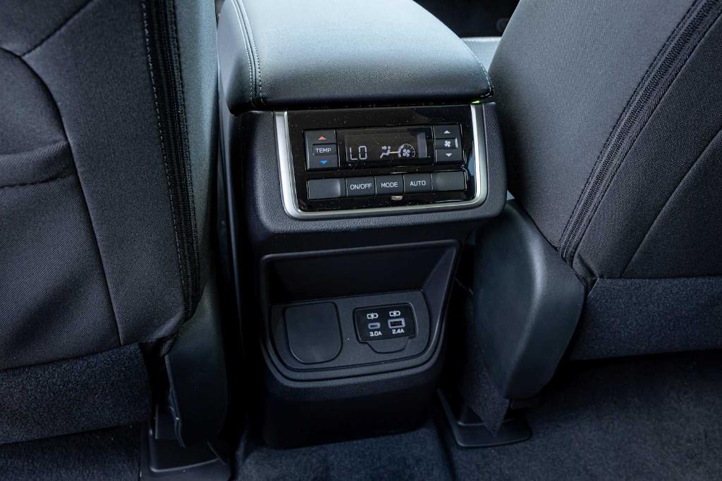 new 2025 Subaru Ascent car, priced at $39,920