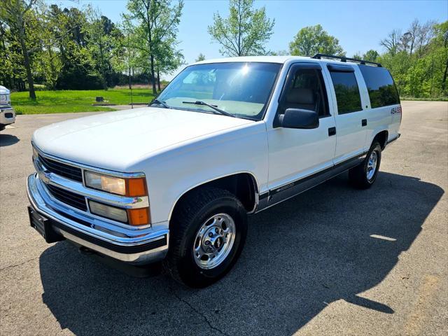 used 1999 Chevrolet Suburban car, priced at $11,995