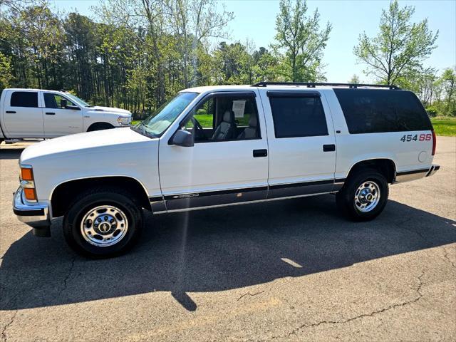 used 1999 Chevrolet Suburban car, priced at $11,995