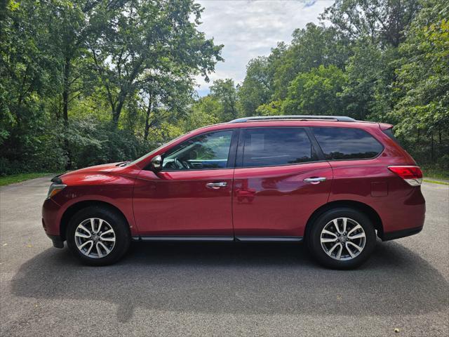 used 2014 Nissan Pathfinder car, priced at $8,995