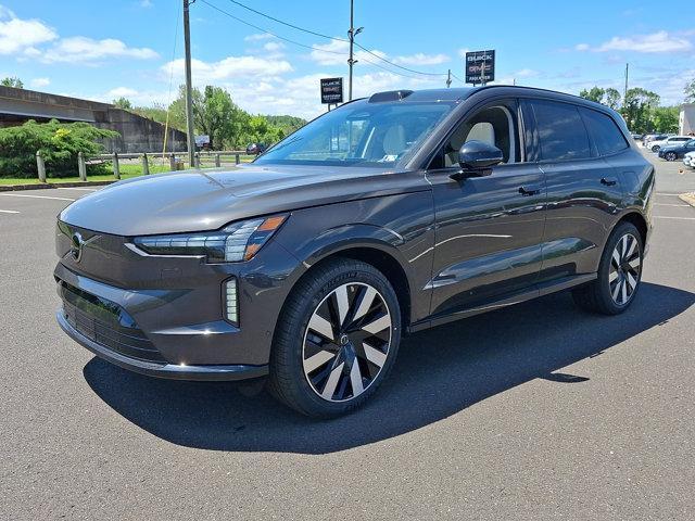 new 2025 Volvo EX90 car, priced at $86,990