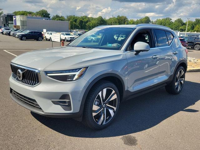 new 2025 Volvo XC40 car, priced at $50,595