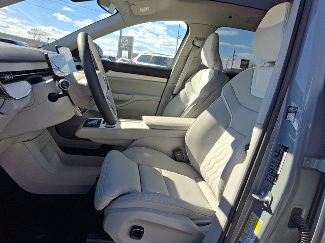 new 2025 Volvo EX90 car, priced at $85,640