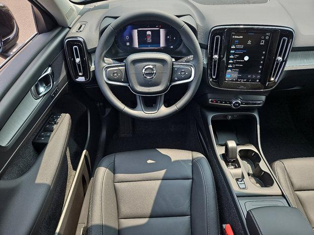new 2025 Volvo XC40 car, priced at $45,685