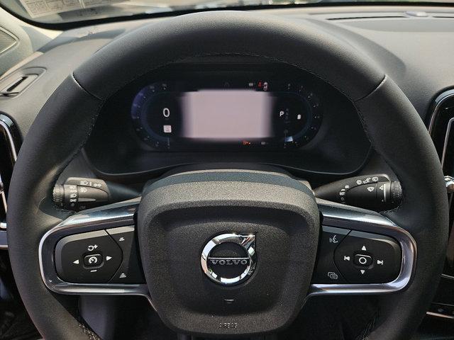 new 2025 Volvo XC40 car, priced at $45,685
