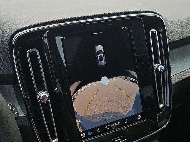 new 2025 Volvo XC40 car, priced at $45,685