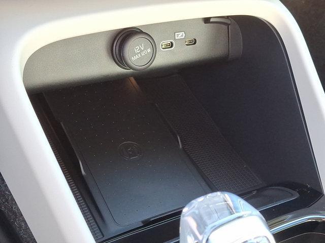 new 2025 Volvo XC40 car, priced at $52,235