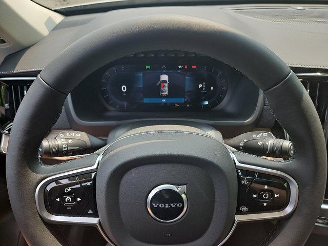 new 2025 Volvo XC90 car, priced at $65,335