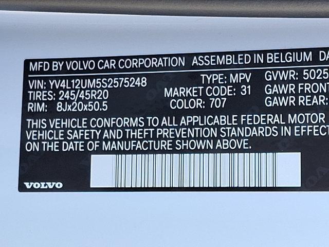 new 2025 Volvo XC40 car, priced at $52,235