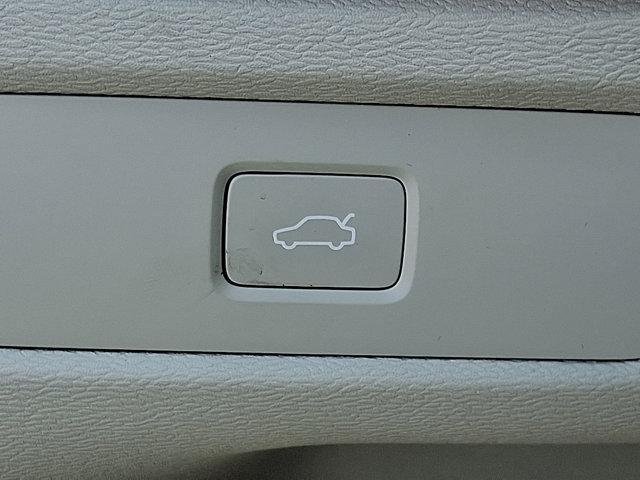 new 2025 Volvo XC60 car, priced at $55,315